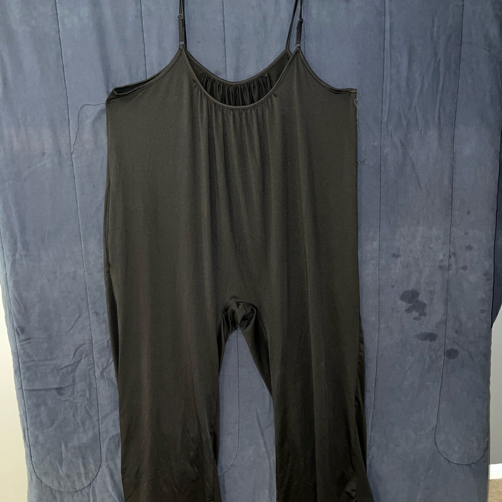 Chic Black Sleeveless Jumpsuit